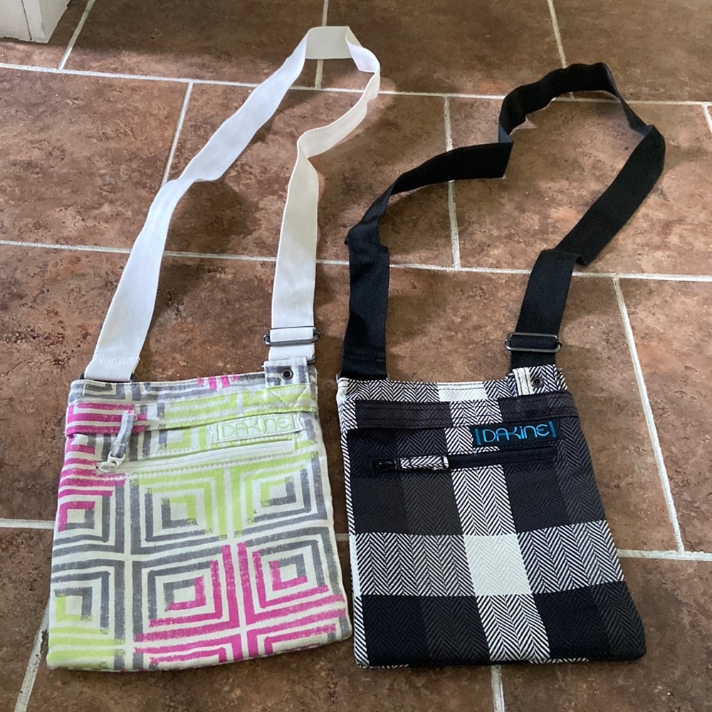 Two 4 One Dakine crossbody bag